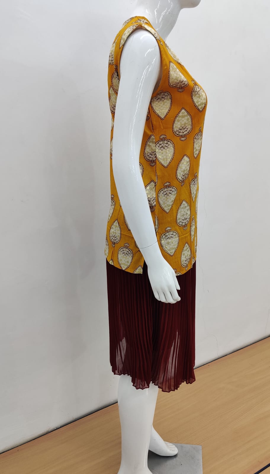 Sleeveless Short Summer Kurti Top