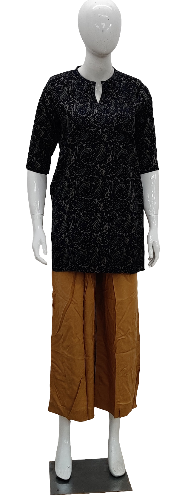 Detailed Paisley Pattern Kurti Top